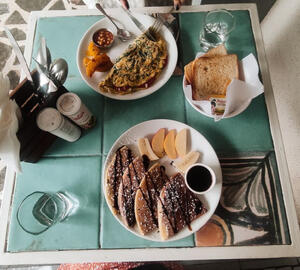 spinach omelette and pancakes